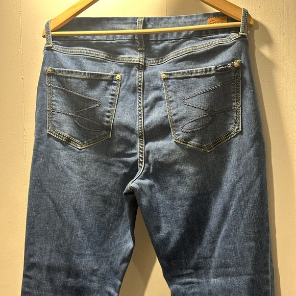 Seven7 Straight Leg Blue Jeans Timeless Style Women's Size 12 - Picture 2 of 8